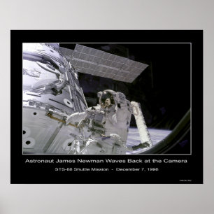 NASAニューマン宇宙飛行士がカメラで波を振り返る ポスター