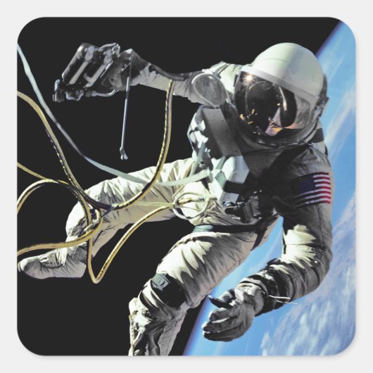 NASA初のアメリカ人宇宙飛行士の宇宙遊泳写真 スクエアシール (正面)
