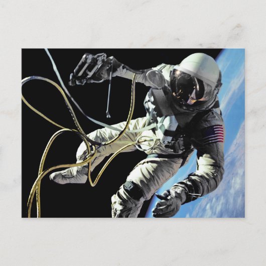 NASA初のアメリカ人宇宙飛行士の宇宙遊泳写真 ポストカード (正面)