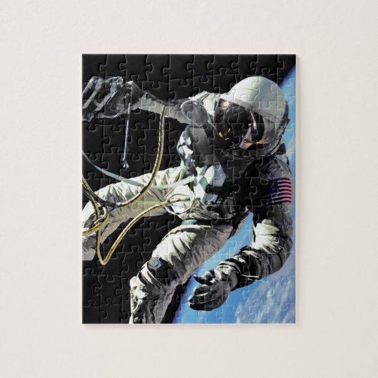 NASA初の米国人宇宙飛行士の宇宙遊泳写真 ジグソーパズル (縦)