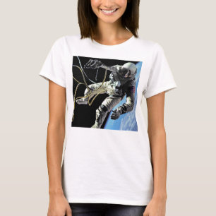 NASA初の米国宇宙飛行士のスペースウォーク写真 Tシャツ