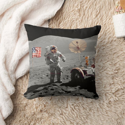 NASA Apollo 17 lunar landing mission, 1972 クッション (ブランケット)