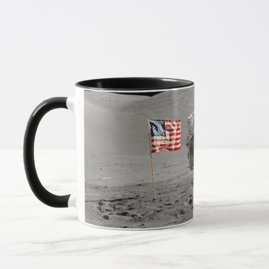 NASA Apollo 17 lunar landing mission, 1972 マグカップ (左)