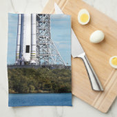 NASA SLS宇宙発射システムロケットランチパッド キッチンタオル (四つ折り)