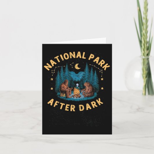 National Park After Dark Funny Bigfoot Alien Campi カード (正面)