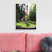 Native American Totem Poll Glacier Park Montana キャンバスプリント (インサイチュ (リビング))