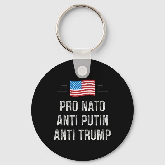 NATO支持 - プーチン反対 - トランプ反対 - レトロ風 - キーホルダー (正面)