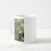 Natural Blue Muscari and Greenery Floral Design コーヒーマグカップ (正面左)