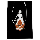 Nature and Woman Silhouette Elegant Feminine Art  ミディアムペーパーバッグ (正面)