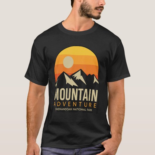 Nature Hike Shenandoah National Park Souvenir Virg Tシャツ (正面)