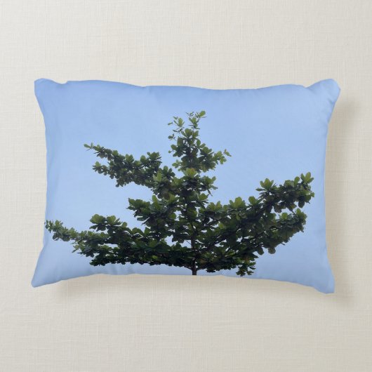 Nature's Harmony Pillow - Trees and Skies in Perfe アクセントクッション (裏面)