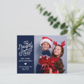 Naughty or Nice Funny Cute Kids Sibling Photo シーズンポストカード (スタンド正面)