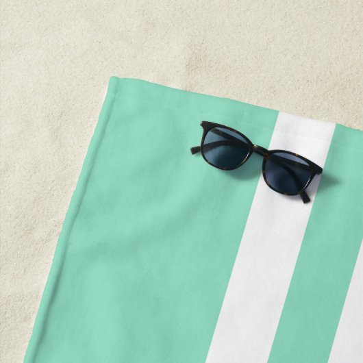 Nautical Celebration Stripes logo ビーチタオル (インサイチュ)