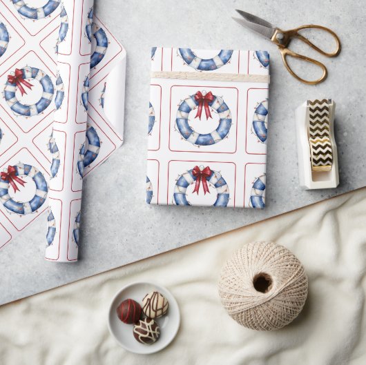 Nautical Christmas Life Preserver With Bow ラッピングペーパー (クラフト)