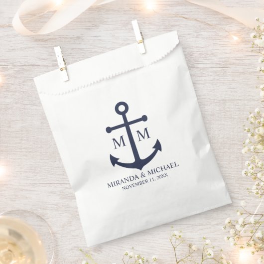 Nautical Navy Blue Anchor Wedding フェイバーバッグ (クリップ留めされた状態)