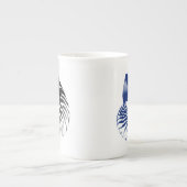 Nautilusシェル – ネイビーブルーとホワイト ボーンチャイナマグカップ (正面)