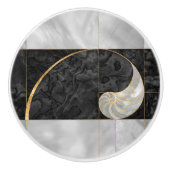 Nautilus Shell – ブラックアワビとパール セラミックノブ (正面)