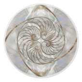 Nautilus Shell – 真珠と金ゴールドの母 セラミックノブ (正面)