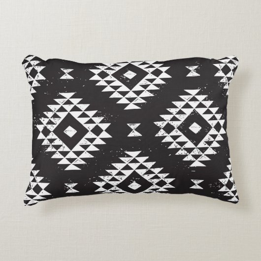 Navajo Geometric:白黒Tribal. アクセントクッション (正面)
