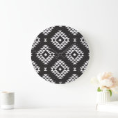 Navajo Geometric:白黒Tribal. ラージ壁時計 (ホーム)