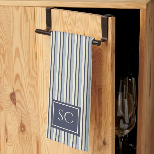 Navy And Cream Striped Pattern Monogrammed キッチンタオル (三つ折り)