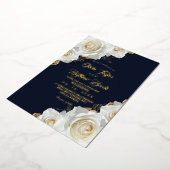  Navy Blue and Gold Roses Floral Wedding 箔招待状 (回転した状態)
