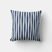 Navy Blue and White Wavy Stripe Throw Pillow クッション (正面)