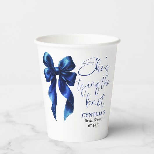 Navy Blue Bow She's Tying the Knot Bridal Shower 紙コップ (裏面)