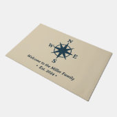 navy blue compass on beige & welcome Family Name ドアマット (アングル)