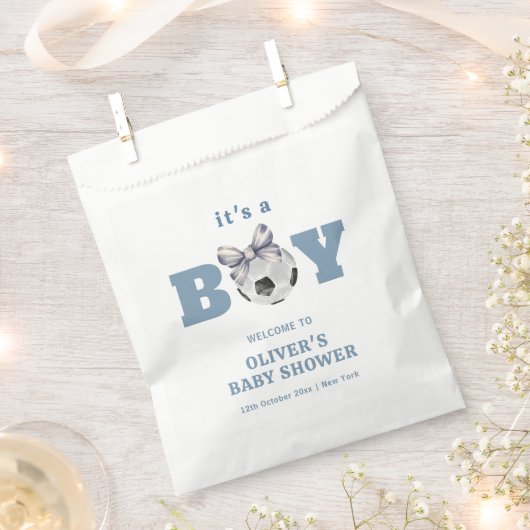 Navy Blue Cute Bow Soccer Boy Baby Shower Welcome フェイバーバッグ (クリップ留めされた状態)