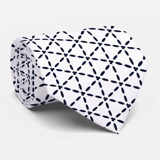 Navy Blue Geometric Pattern on White ネクタイ (ロール)