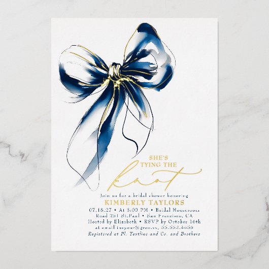 Navy Blue Gold Bow Elegant Whimsical Bridal Shower 箔招待状 (正面)