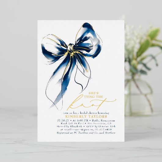 Navy Blue Gold Bow Elegant Whimsical Bridal Shower 箔招待状 (立ち正面)