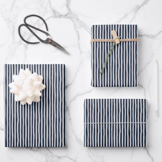 Navy Blue & Light Gray Wonky Stripes ラッピングペーパーシート (正面)