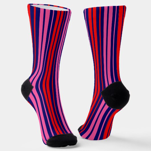 Navy Blue Red Pink Vertical Stripes Design   ソックス (傾斜あり)