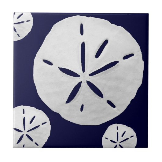 Navy Blue & White Tropical Beach Sand Dollar タイル (正面)