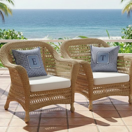 Navy Geometric Chevron Monogram Design クッション