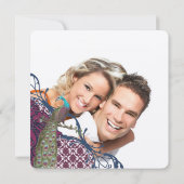 Navy & Raspberry Peacock Damask Save the Date 招待状 (裏面)