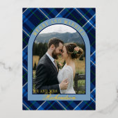 Navy Tartan Plaid First Christmas Married Photo 箔シーズンカード (正面)