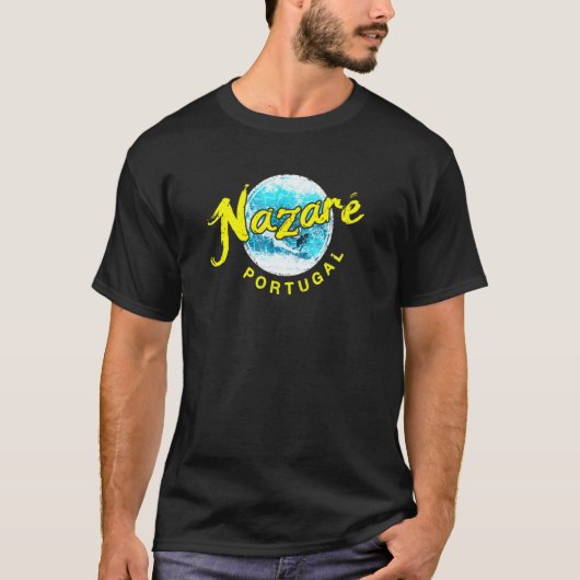 Nazare Portugal Big Wave Surfer Tシャツ (正面)
