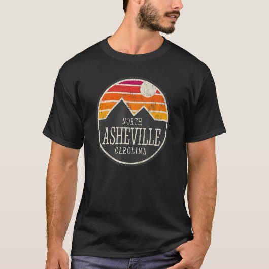 NCマウンテンシティズアシェヴィルNCサンセットを訪れる Tシャツ (正面)