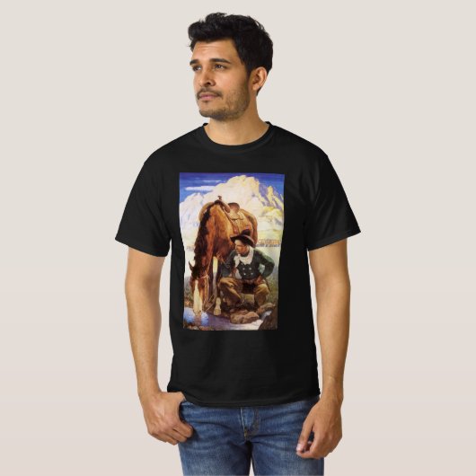 NCワイエスで馬に水を与えるカウボーイ、ヴィンテージ・アート Tシャツ (正面フル)