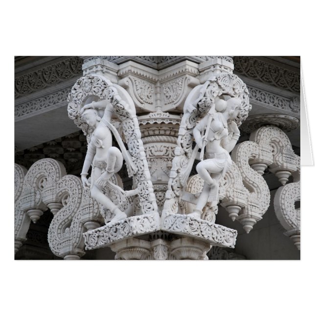 Neasdenの寺院-ロールパンShri Swaminarayan Mandir (正面横)