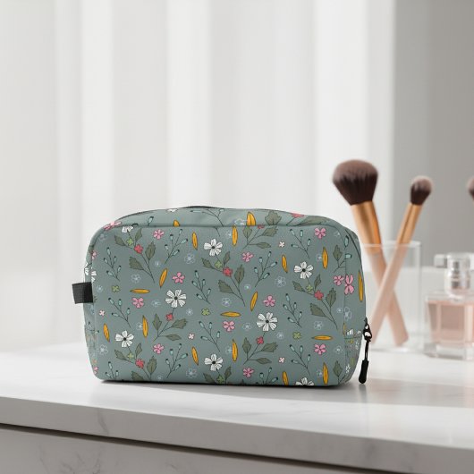 Necessaire for children with flower print. ドップキット