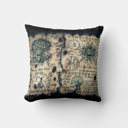 necronomiconの枕 クッション (正面)