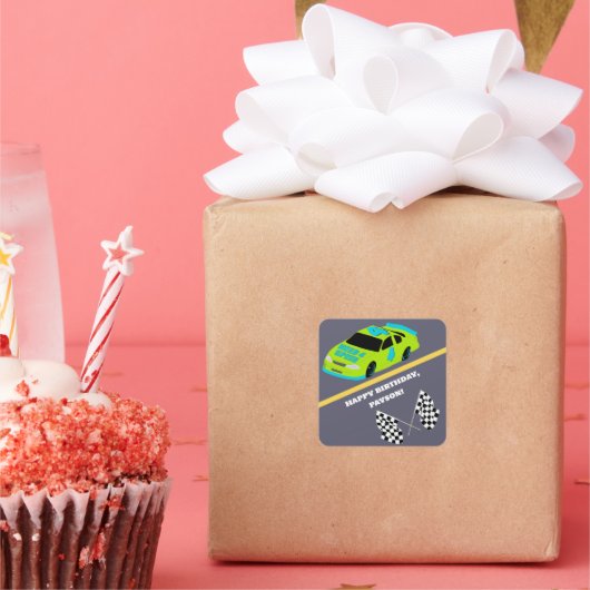 Need 4スピードレースカーボーイズ4th誕生日パーティー スクエアシール (パーティー)