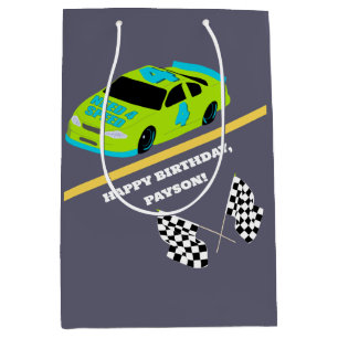 Need 4スピードレースカーボーイズ4th誕生日パーティー ミディアムペーパーバッグ