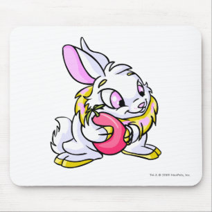 Neggを抱き締める黄色いCybunny マウスパッド