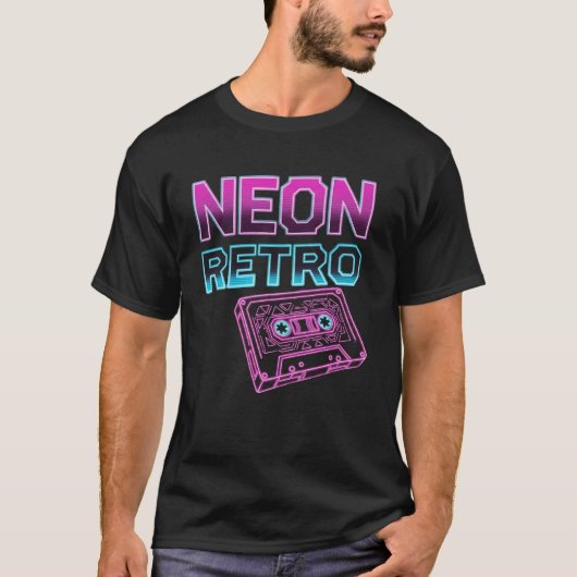 NEONレトロ- 80sアーケード合成波カセットTシャツ Tシャツ (正面)