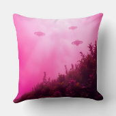 Neon Female Alien Cradling Kittens クッション (裏面)